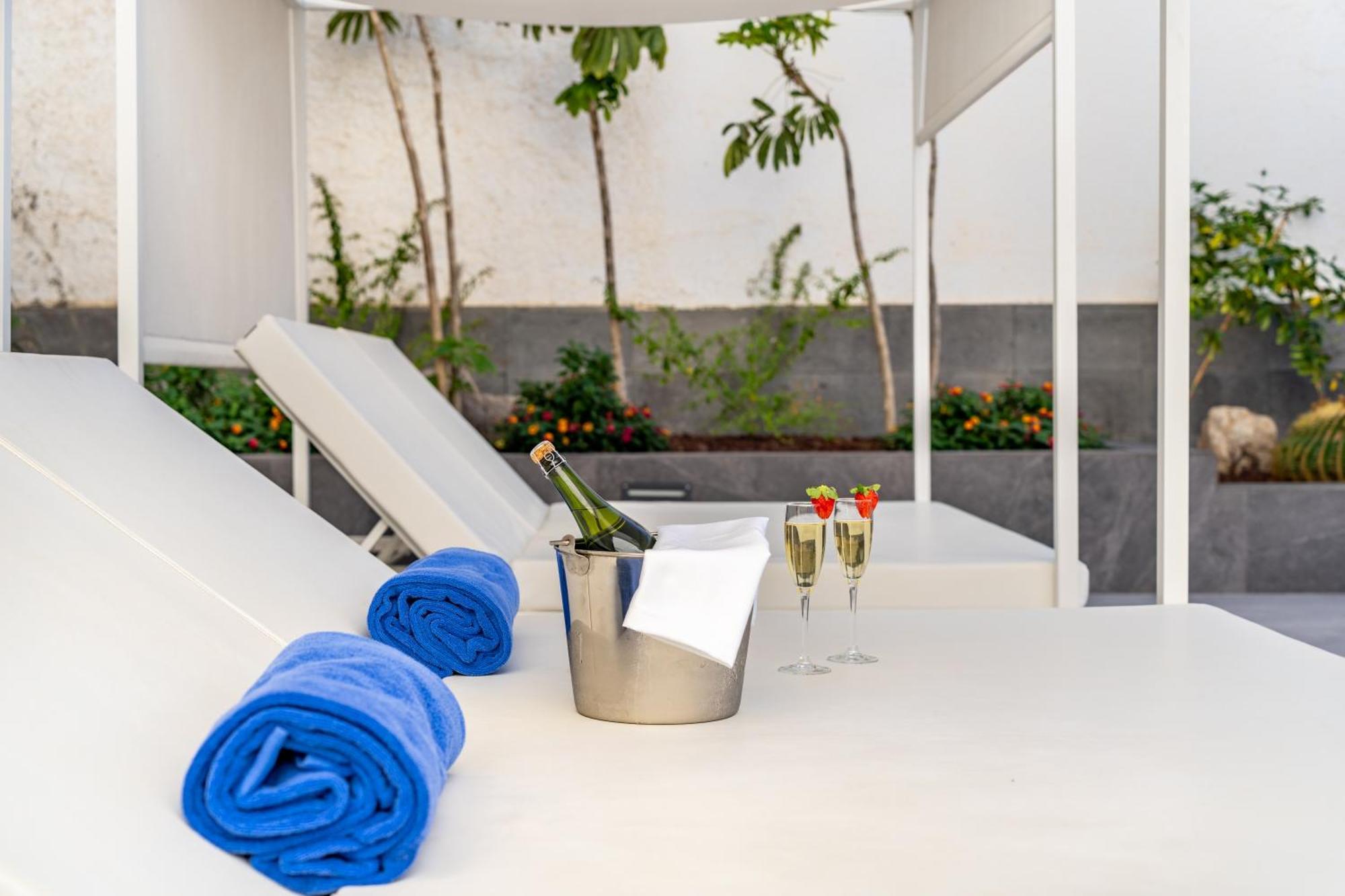 Apartamentos Altair Puerto Rico  Ngoại thất bức ảnh